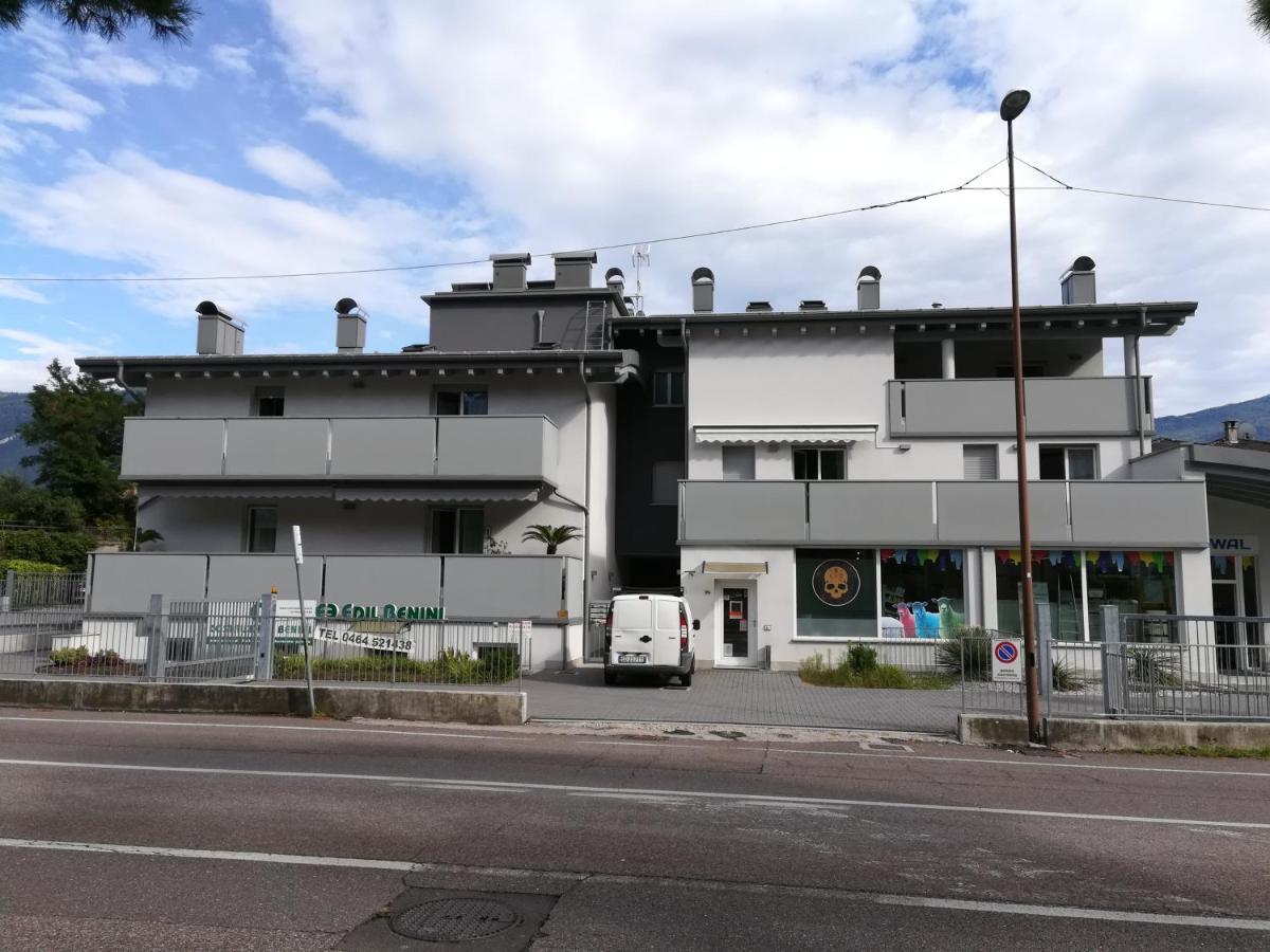 Ferrarini Apartman Riva del Garda Kültér fotó
